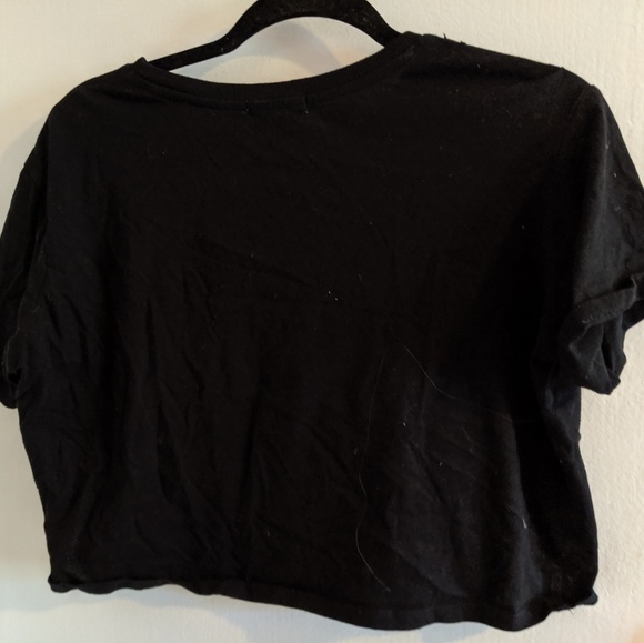 Cropped women's graphic tee - Picture 3 of 3